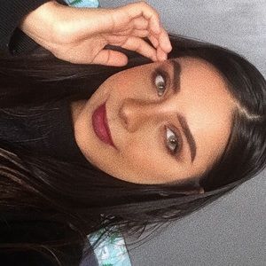 Meet your Posher, Anandrea
